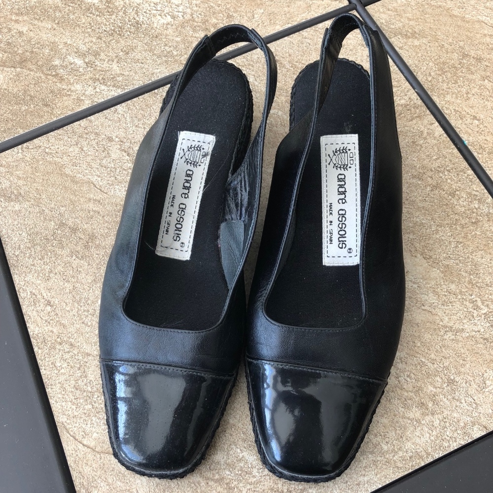 Andre Assous black leather/patent espadrilles 8M